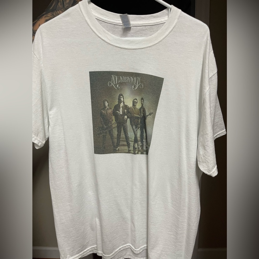 Alabama T-shirt. Size large